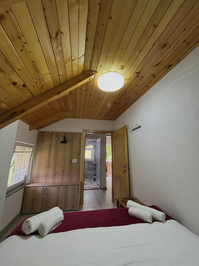 ולבונה Guesthouse Gezim Selimaj מראה חיצוני תמונה